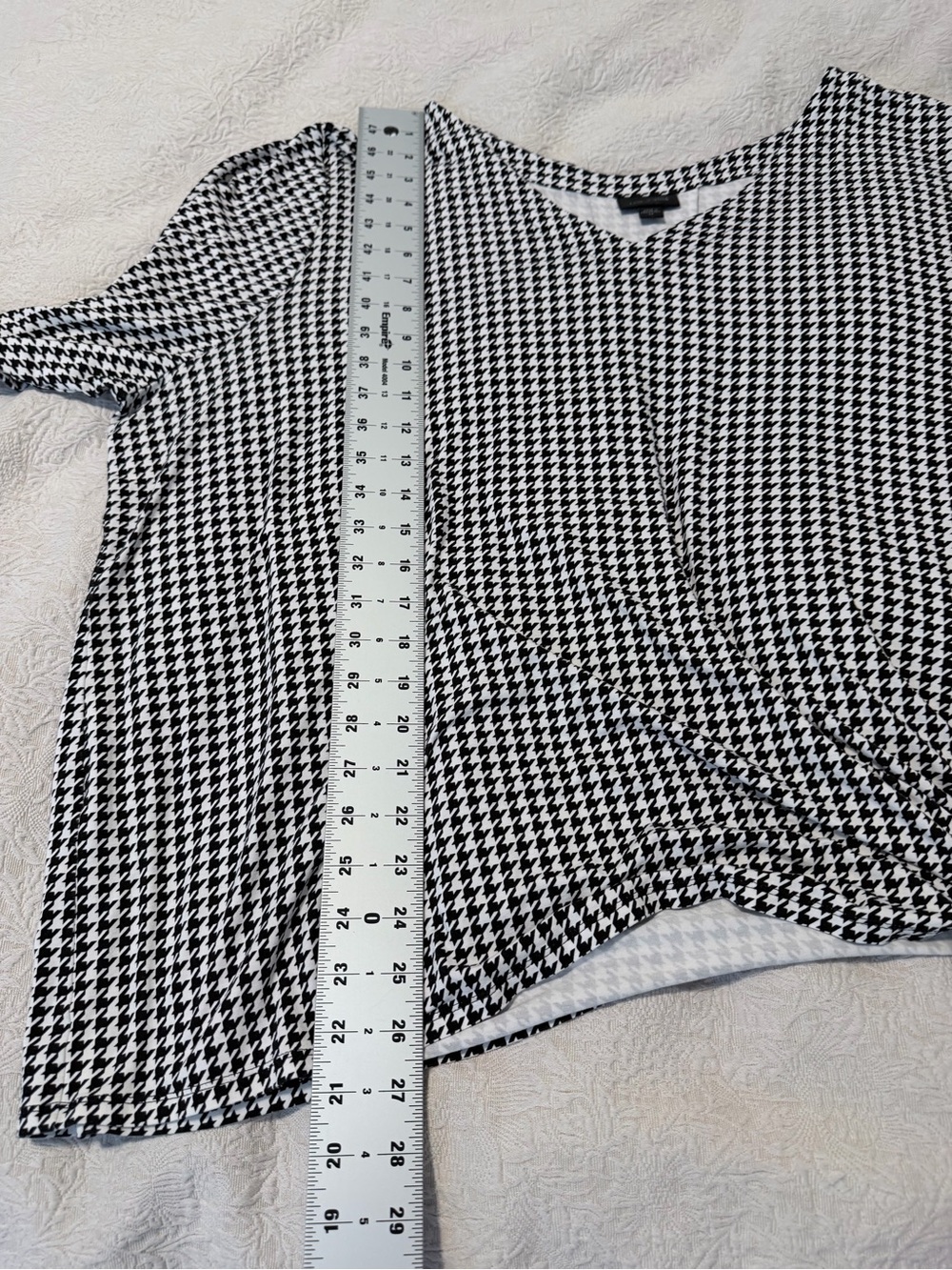 Black & White Wearever Collection Houndstooth V-Neck Women's Top 4X - Picture 8 of 12